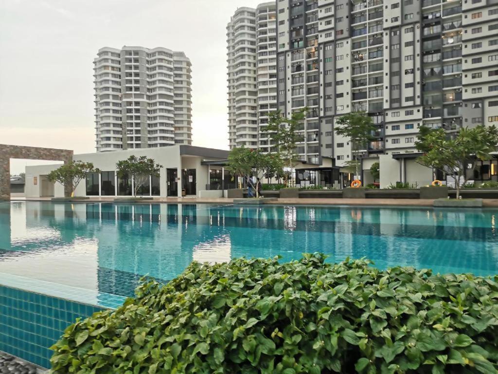 Hani Homestay Wifi Netflix Secure Parking Klia Usim Inti Aeon Mall Nilai Eksteriør billede