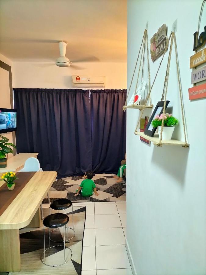 Hani Homestay Wifi Netflix Secure Parking Klia Usim Inti Aeon Mall Nilai Eksteriør billede