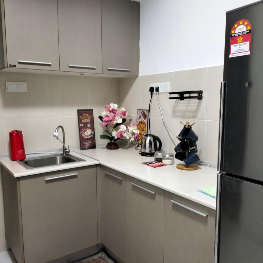Hani Homestay Wifi Netflix Secure Parking Klia Usim Inti Aeon Mall Nilai Eksteriør billede