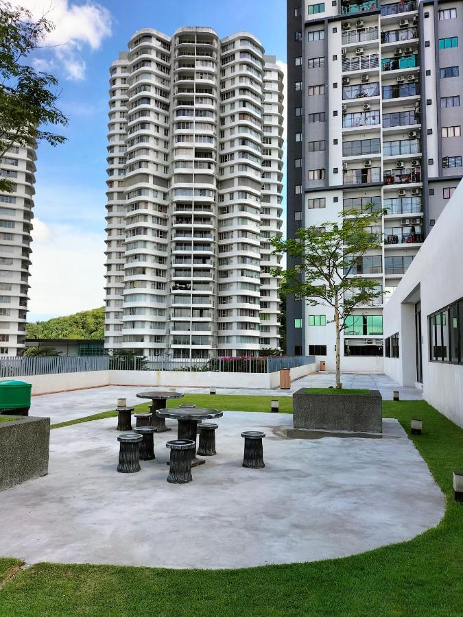 Hani Homestay Wifi Netflix Secure Parking Klia Usim Inti Aeon Mall Nilai Eksteriør billede